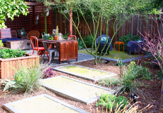 Roo Landscape & Garden Care is a Sacramento commercial and residential, landscaping company specializing in drought tolerant and drought resistant landscaping